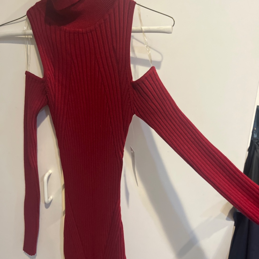Dress - Picture 3 of 3